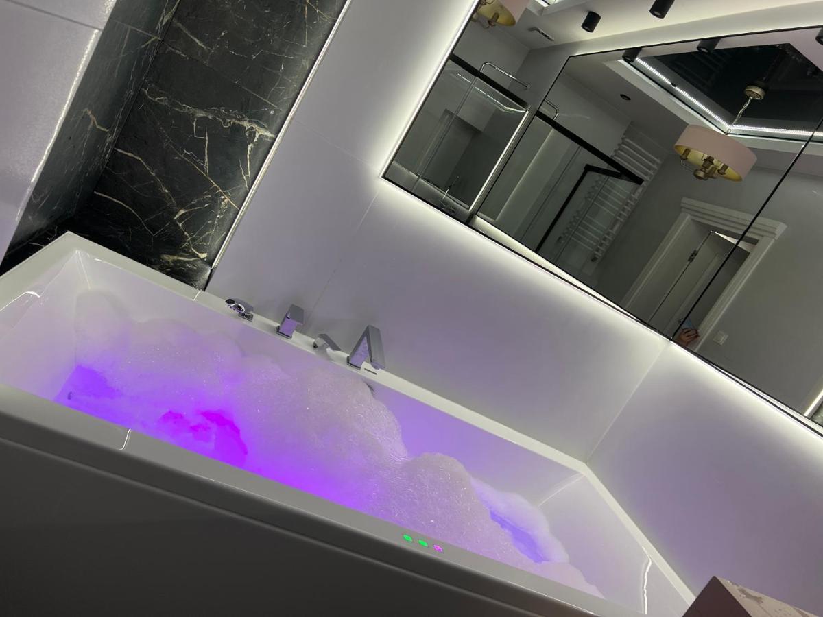 Primavera 2 Z Sauna I Jacuzzi * Kielce